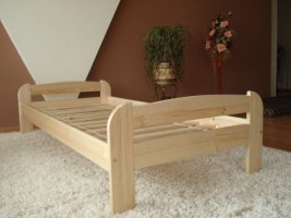 Dřevěná postel Anna