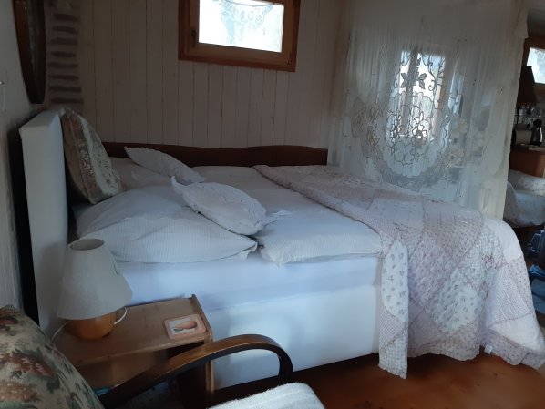 Čalouněná postel Duobed