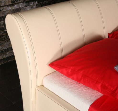 Bílá čalouněná postel Huron, 180x200 cm