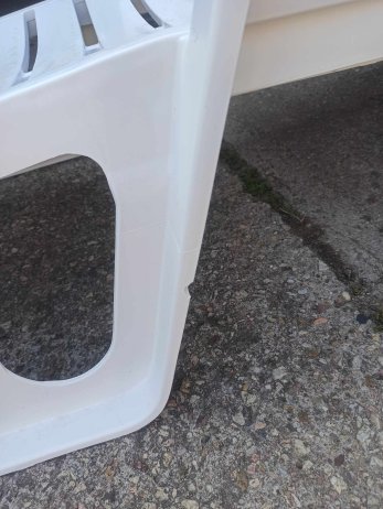 Bílé plastové polohovací lehátko Fisso4 II. jakost
