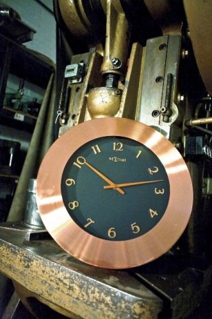 Designové nástěnné hodiny 2979 Nextime Winchester 44cm