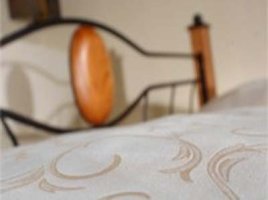 Kovová postel Stromboli
